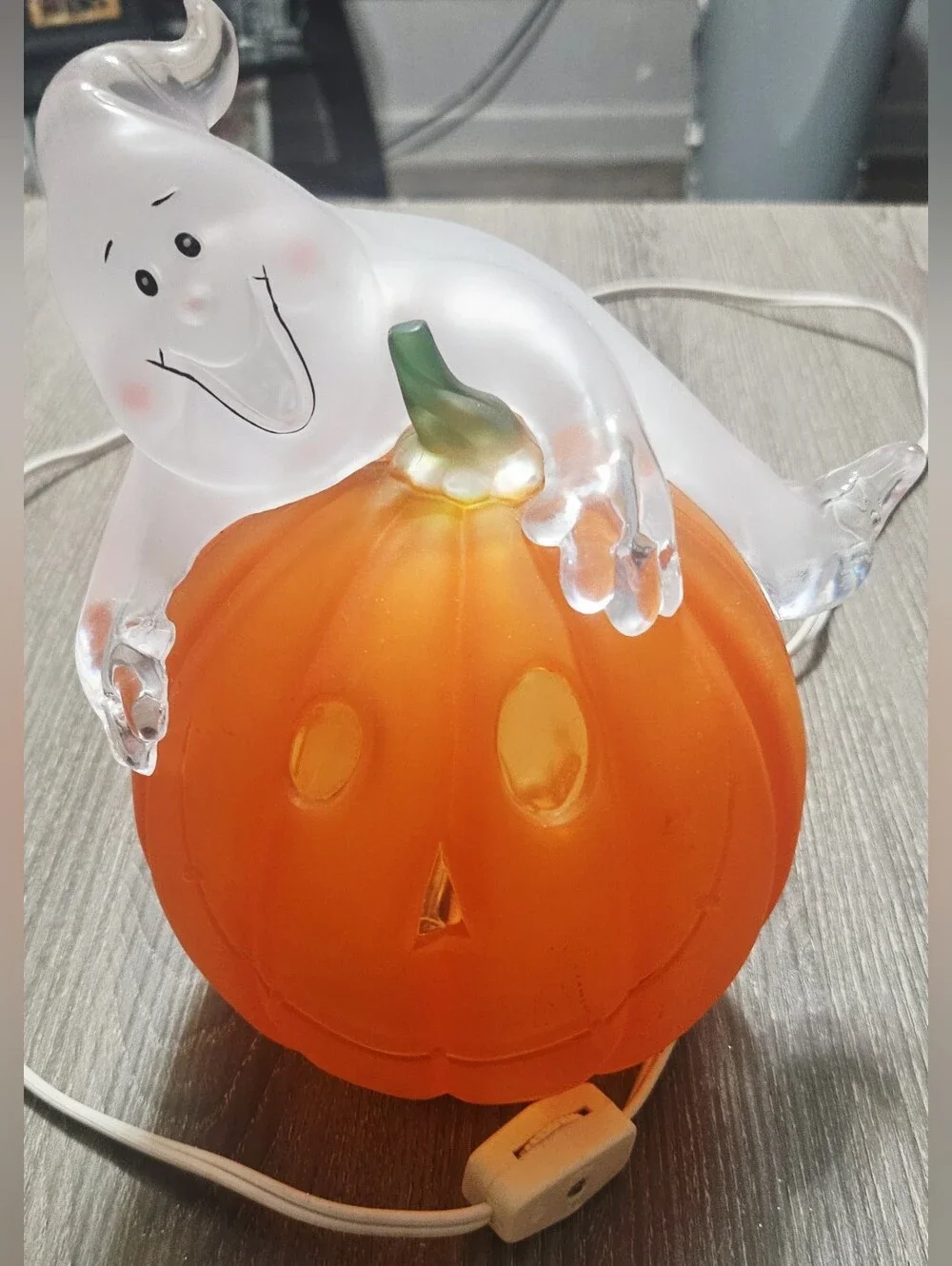 Vintage Halloween Plug in Light Figure (Ghost on a Pumpkin) with box and works!